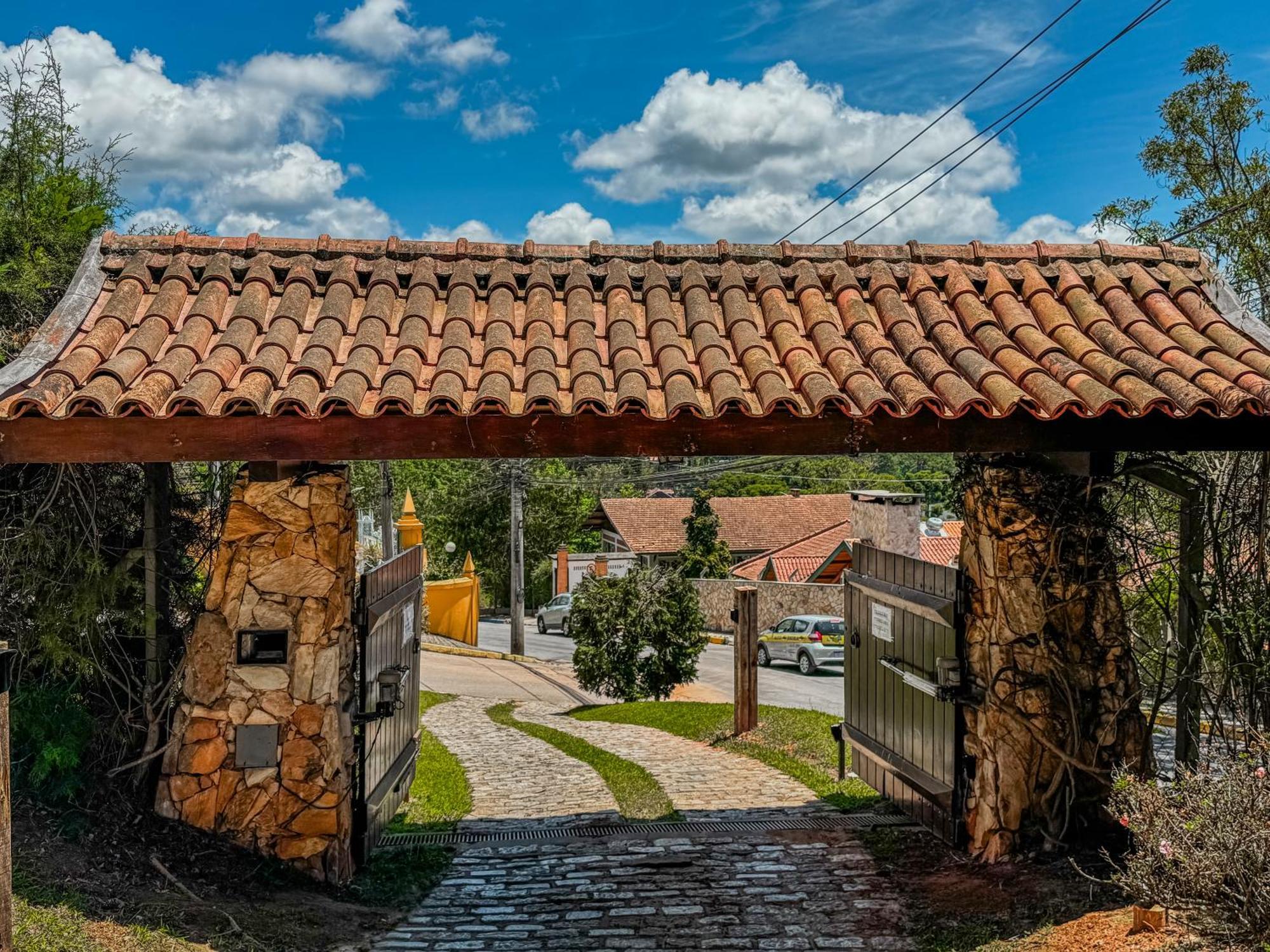 Mansao Nacional Inn Campos do Jordao Bagian luar foto